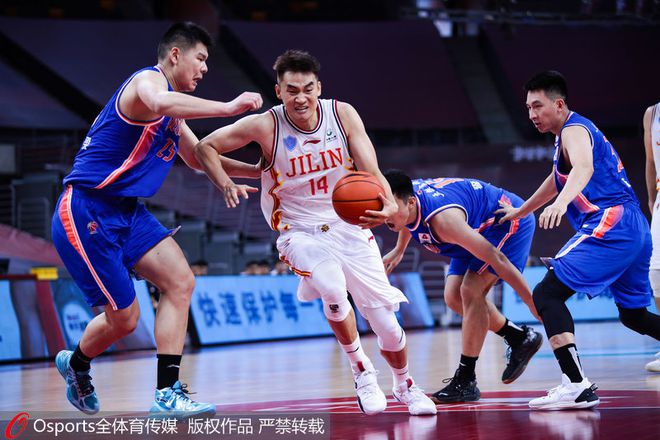 关于吉林男篮大胜四川，雄起展现强大实力的信息