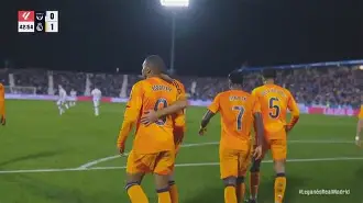 关于维尼修斯头球破门+点球绝杀，姆巴佩遭遇联赛三连败的信息